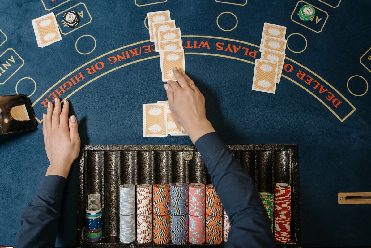Strategi Dasar Blackjack yang Perlu Diketahui